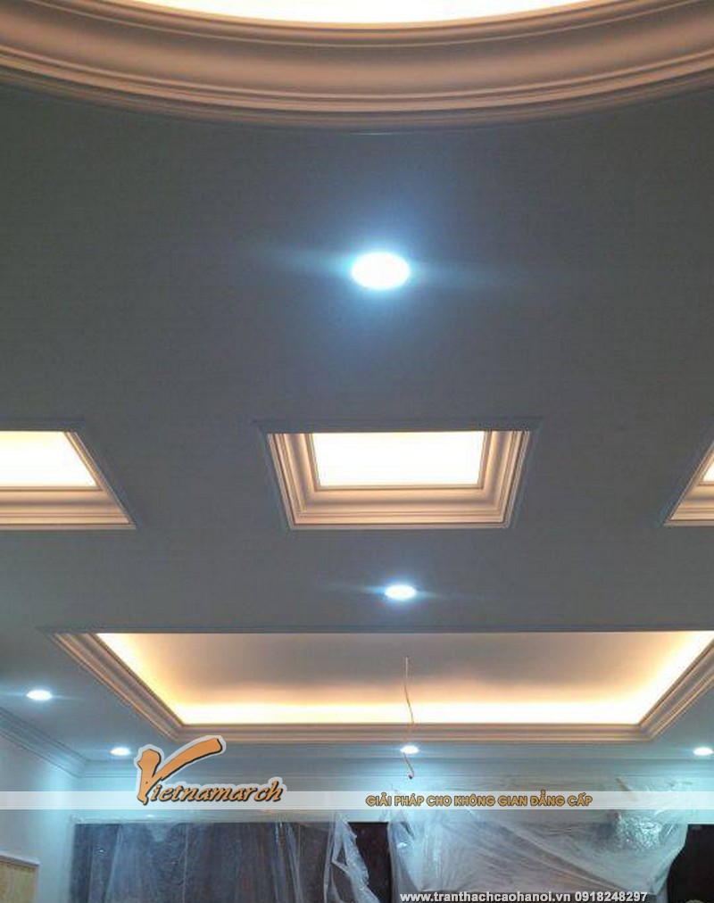 Trần thạch cao và hệ thống đèn điện chiếu sáng hoàn thiện cho công trình nhà anh Chính - Dịch Vọng - Cầu Giấy