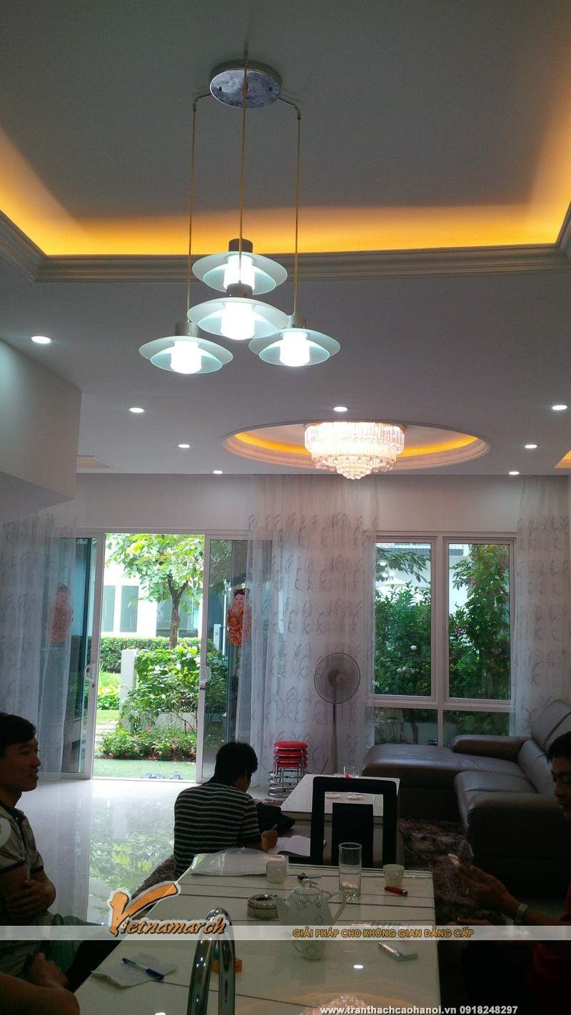 Hoàn thiện trần thạch cao và hệ thống đèn điện chiếu sáng âm trần cho phòng khách nhà anh Hùng 