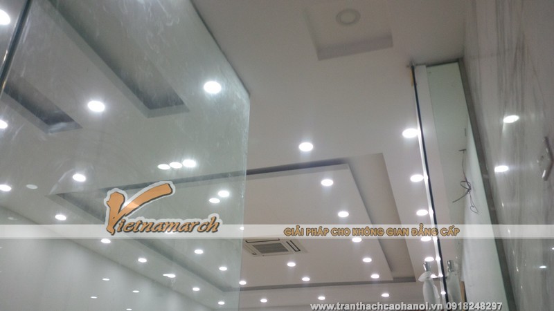 Hệ thống chiếu sáng trên trần nhà sử dụng đèn panel siêu sáng, siêu tiết kiệm