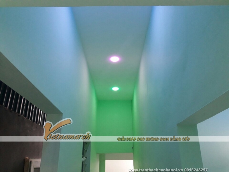 Hoàn thiện trần thạch cao và lắp đặt đèn led chiếu sáng cho hành lang