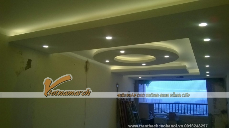 Hoàn thiện thi công trần thạch cao phòng khách kết hợp đèn Led âm trần cho nhà anh Hoàng - Linh Đàm 03